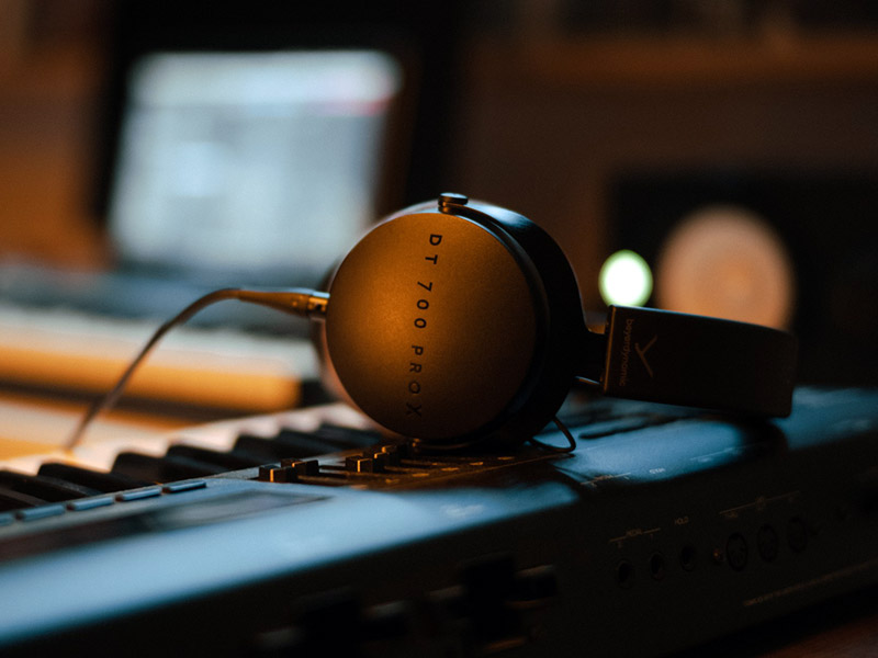 DT 700 PRO X Headphones Minimalist Design